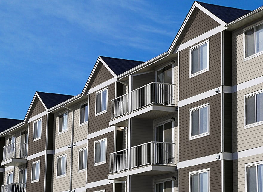 Multifamily condos with ColoRISE Rise siding